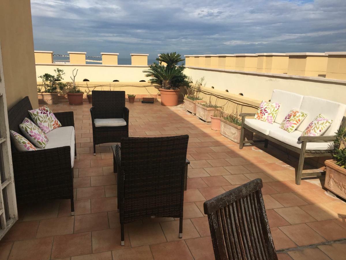 Stanza Con Vista Mare Bari Exterior photo
